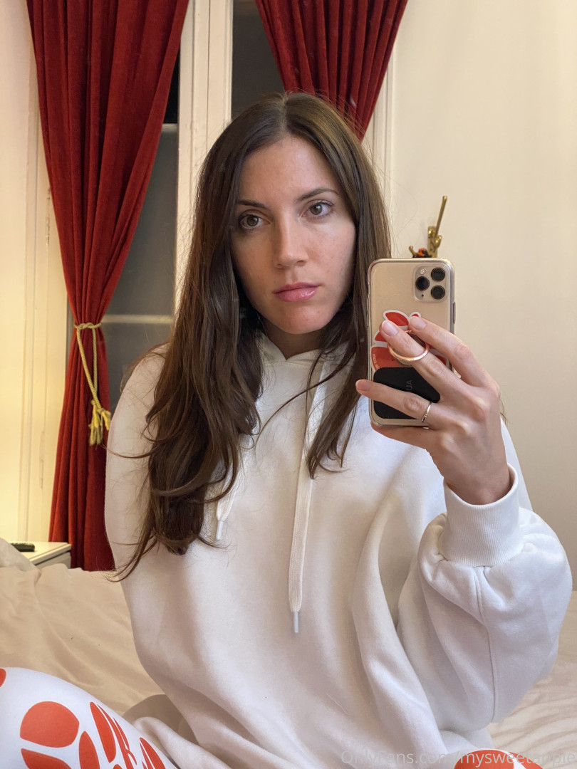 Photo by mysweetapple published on October 16,2023 20:01:50 - BestThots