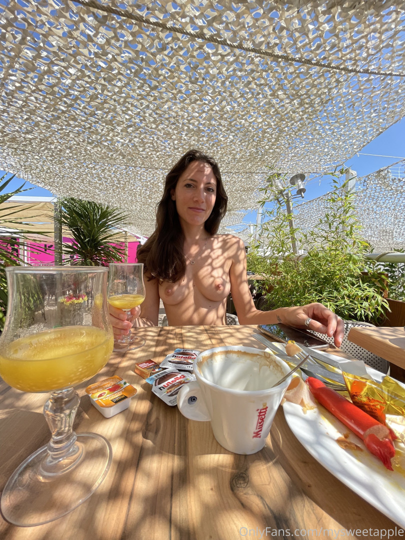 Photo by mysweetapple published on October 16,2023 20:08:16 - BestThots