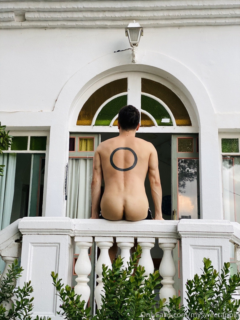 Photo by mysweetapple published on October 16,2023 20:27:30 - BestThots