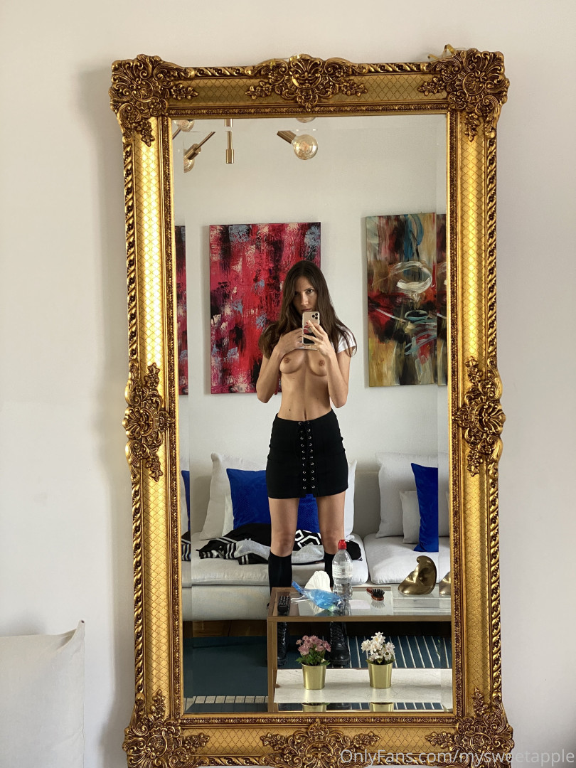 Photo by mysweetapple published on October 16,2023 20:29:24 - BestThots