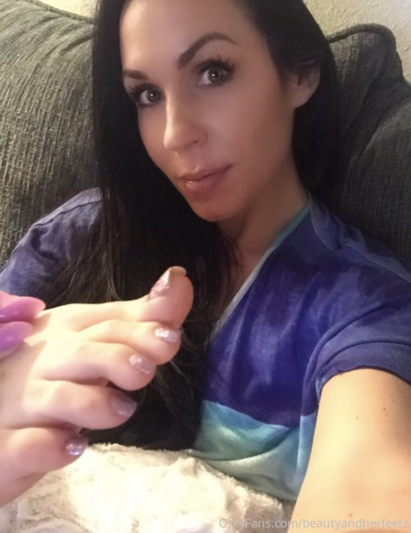 Photo by beautyandherfeetz published on October 16,2023 12:21:47 - BestThots