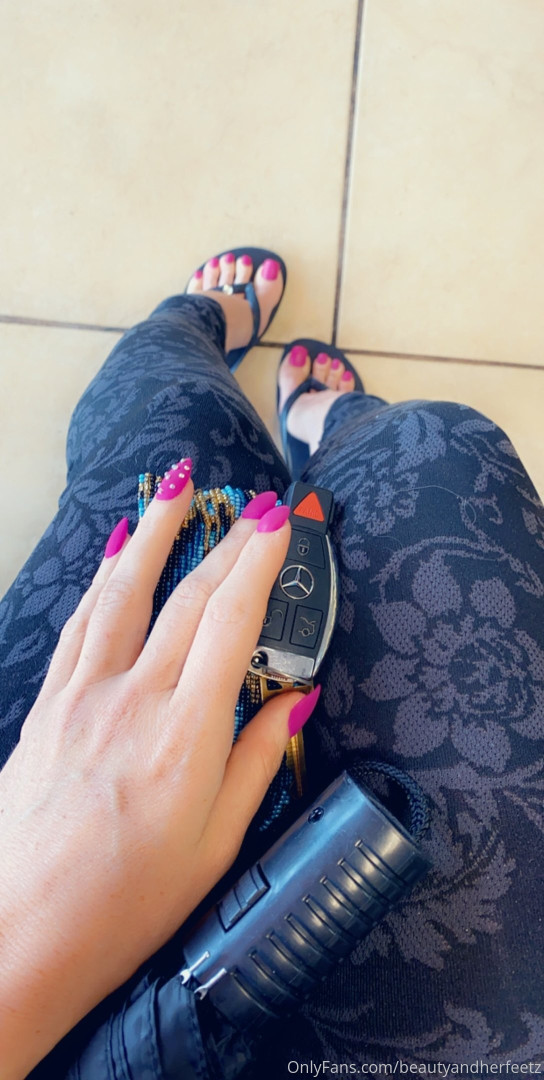 Photo by beautyandherfeetz published on October 16,2023 12:23:13 - BestThots