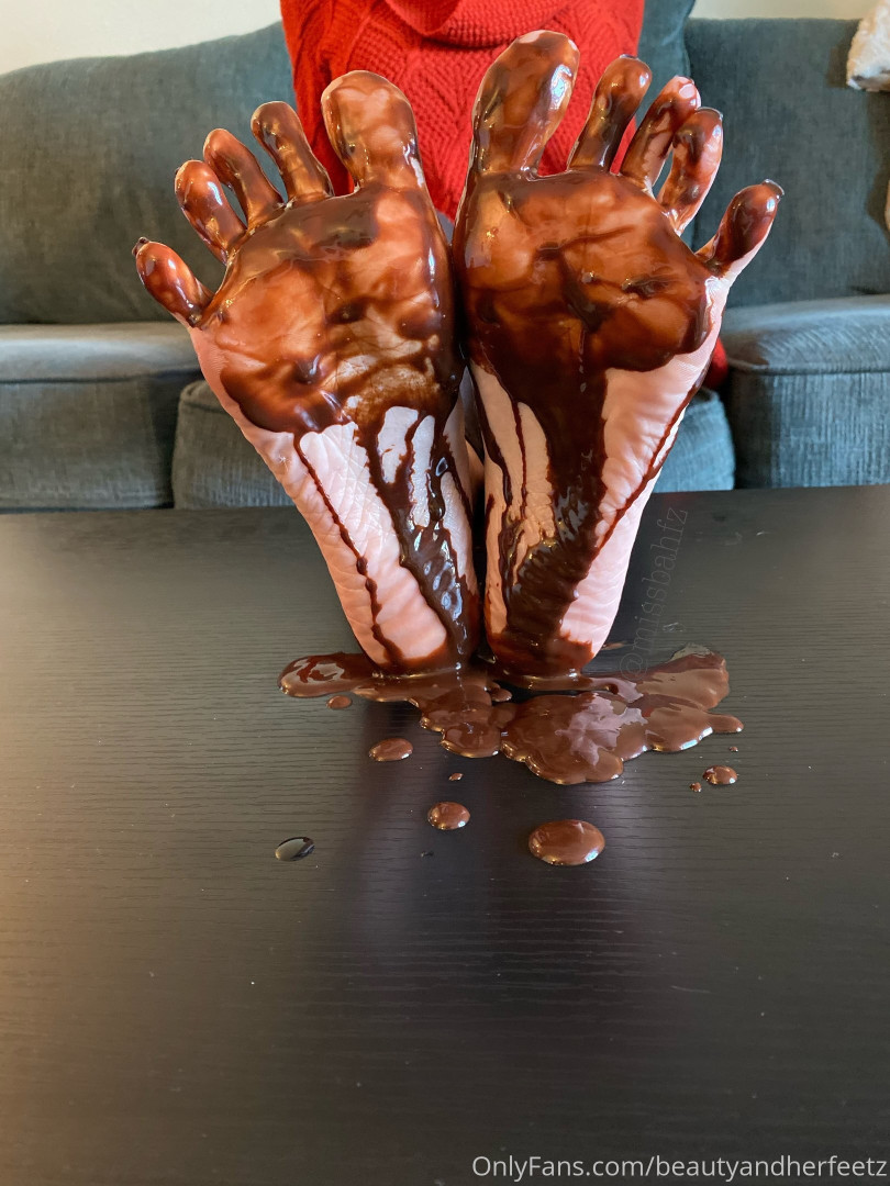 Photo by beautyandherfeetz published on October 16,2023 12:25:17 - BestThots