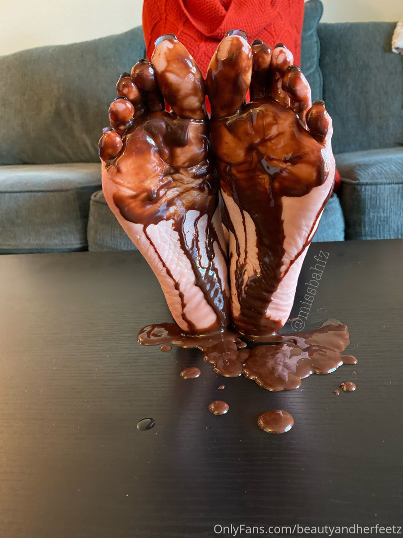 Photo by beautyandherfeetz published on October 16,2023 12:34:02 - BestThots