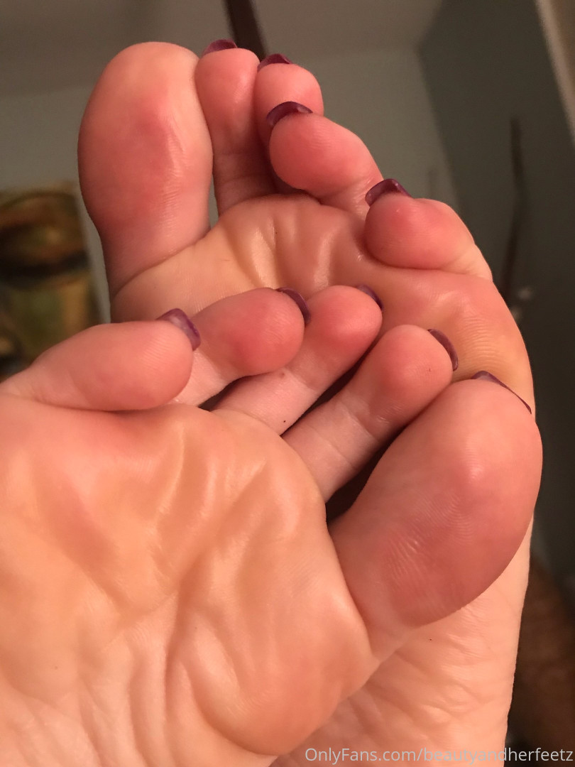 Photo by beautyandherfeetz published on October 16,2023 12:36:51 - BestThots