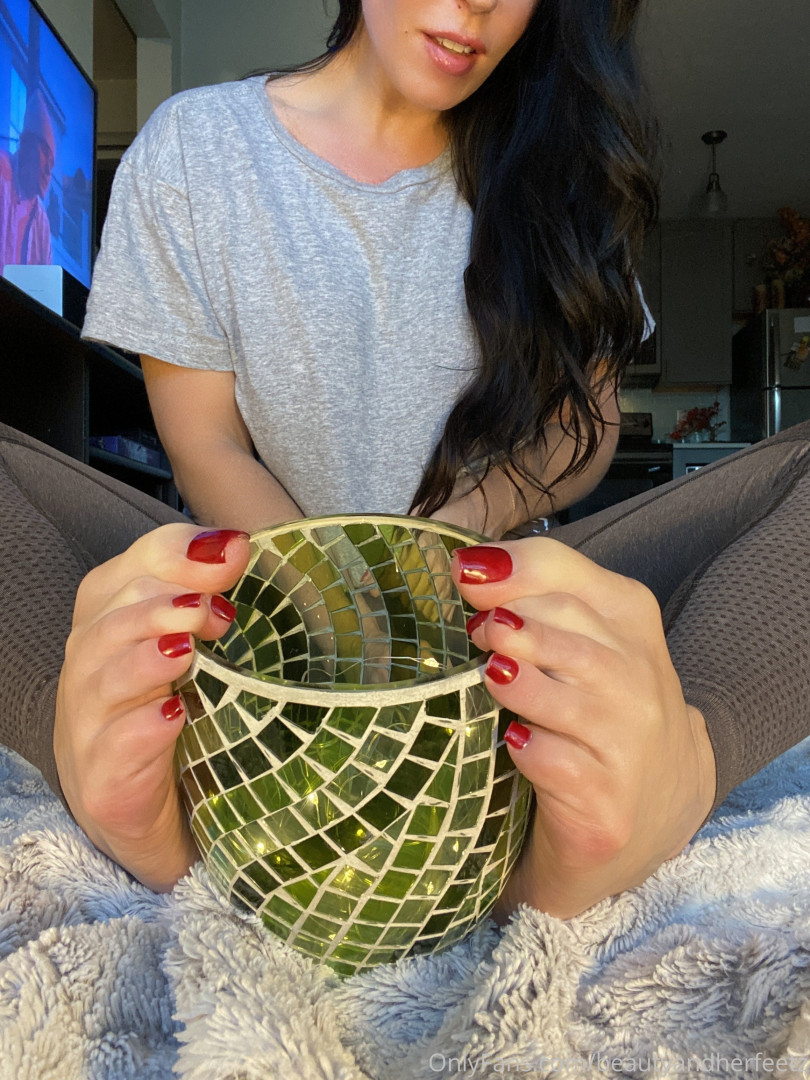 Photo by beautyandherfeetz published on December 10,2023 19:12:38 - BestThots