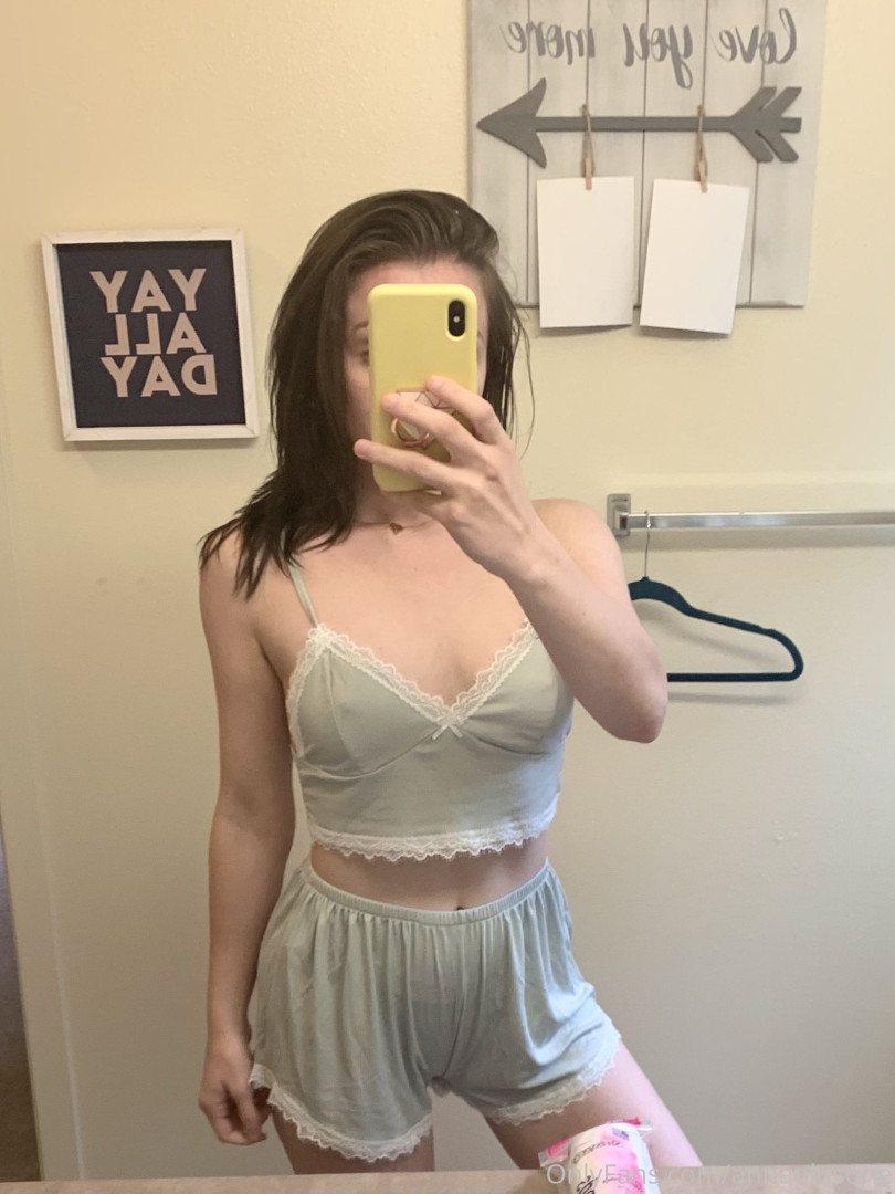 Photo by annaplusone published on November 23,2023 02:43:16 - BestThots