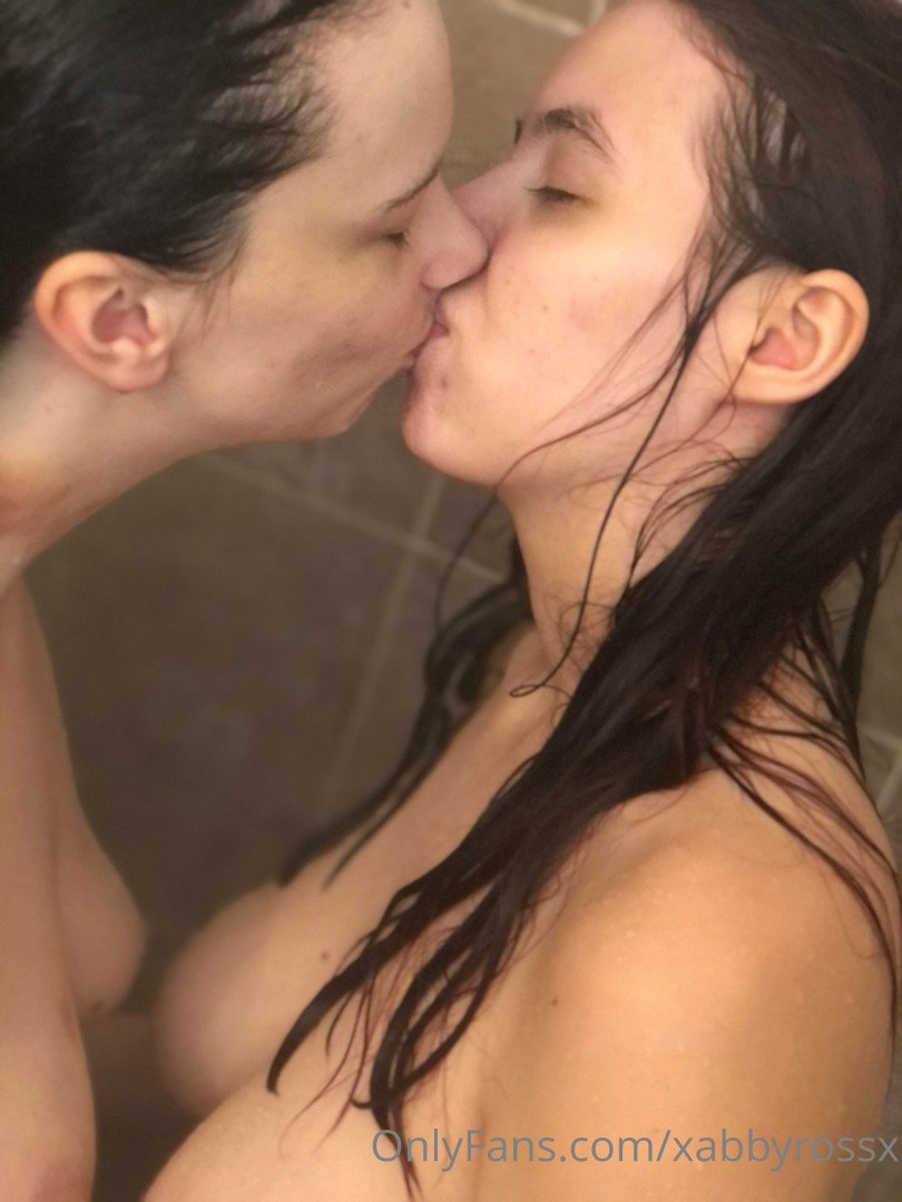 Photo by xabbyrossx published on June 3,2023 22:45:31 - BestThots