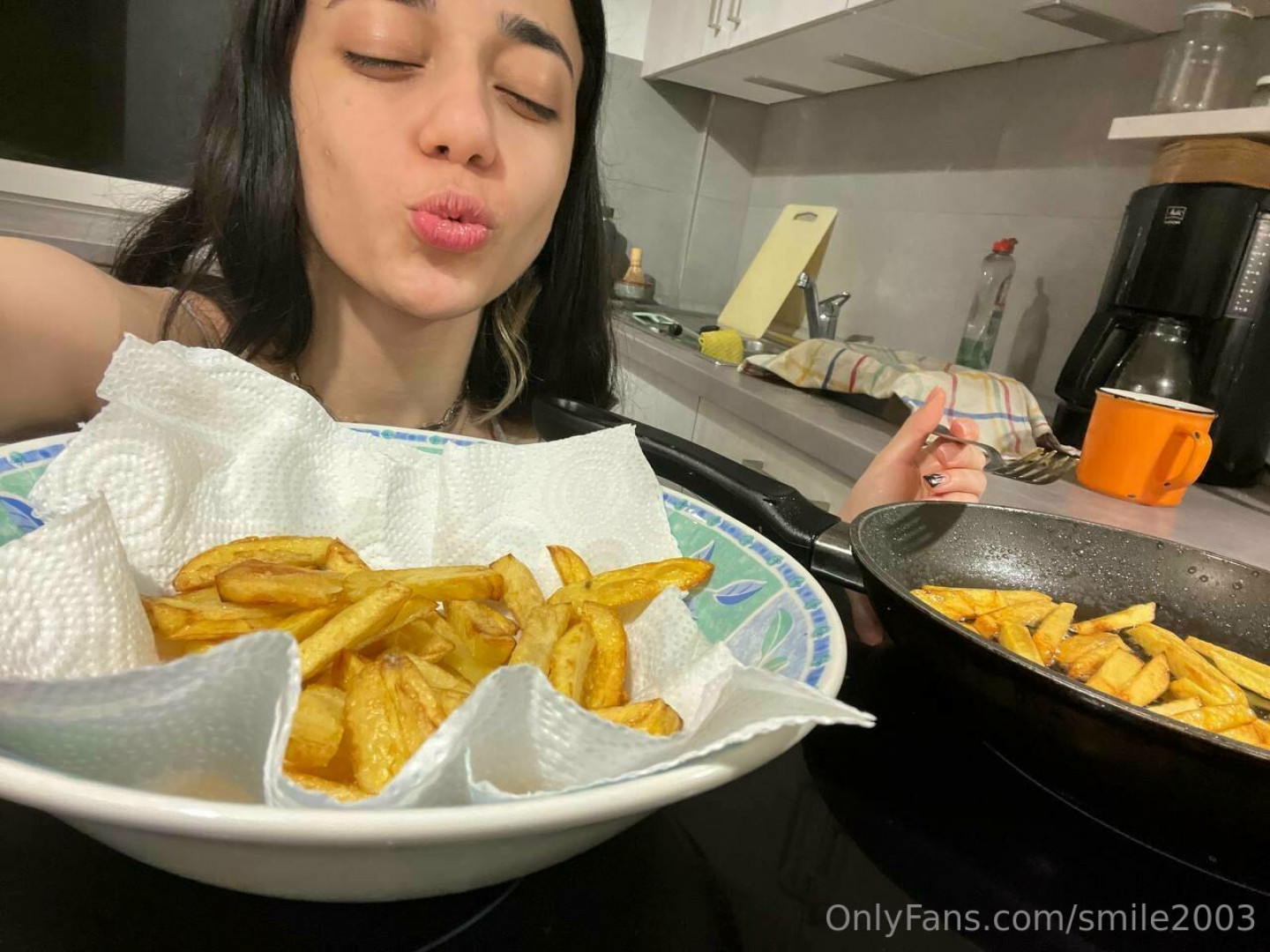 Photo by smile2003 published on May 17,2023 21:46:38 - BestThots