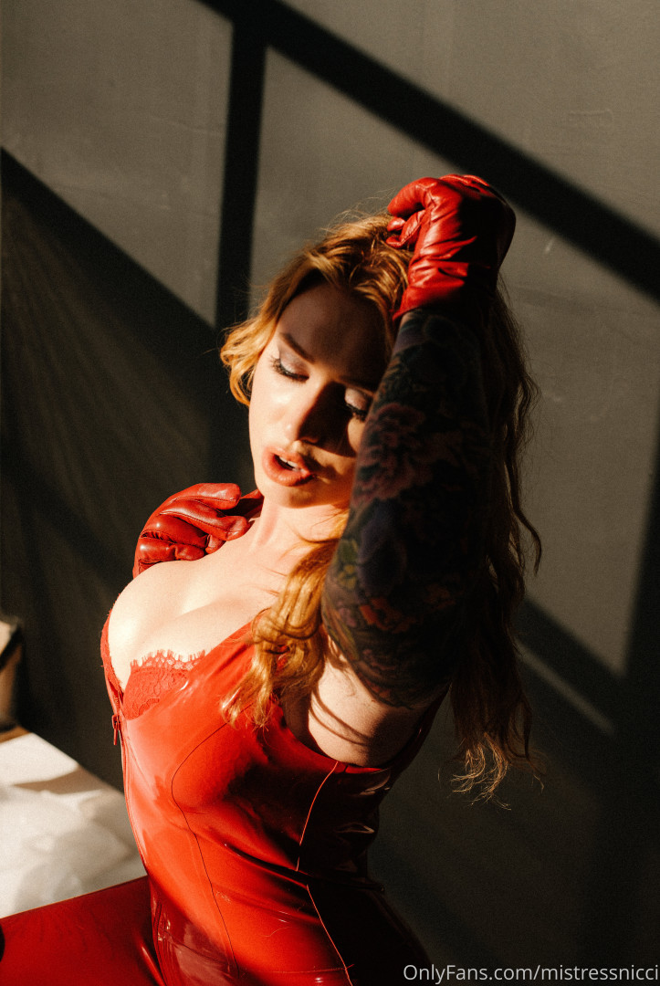 Photo by mistressnicci published on October 14,2023 10:21:21 - BestThots