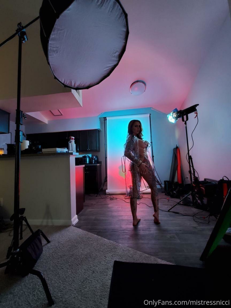 Photo by mistressnicci published on October 14,2023 11:24:43 - BestThots