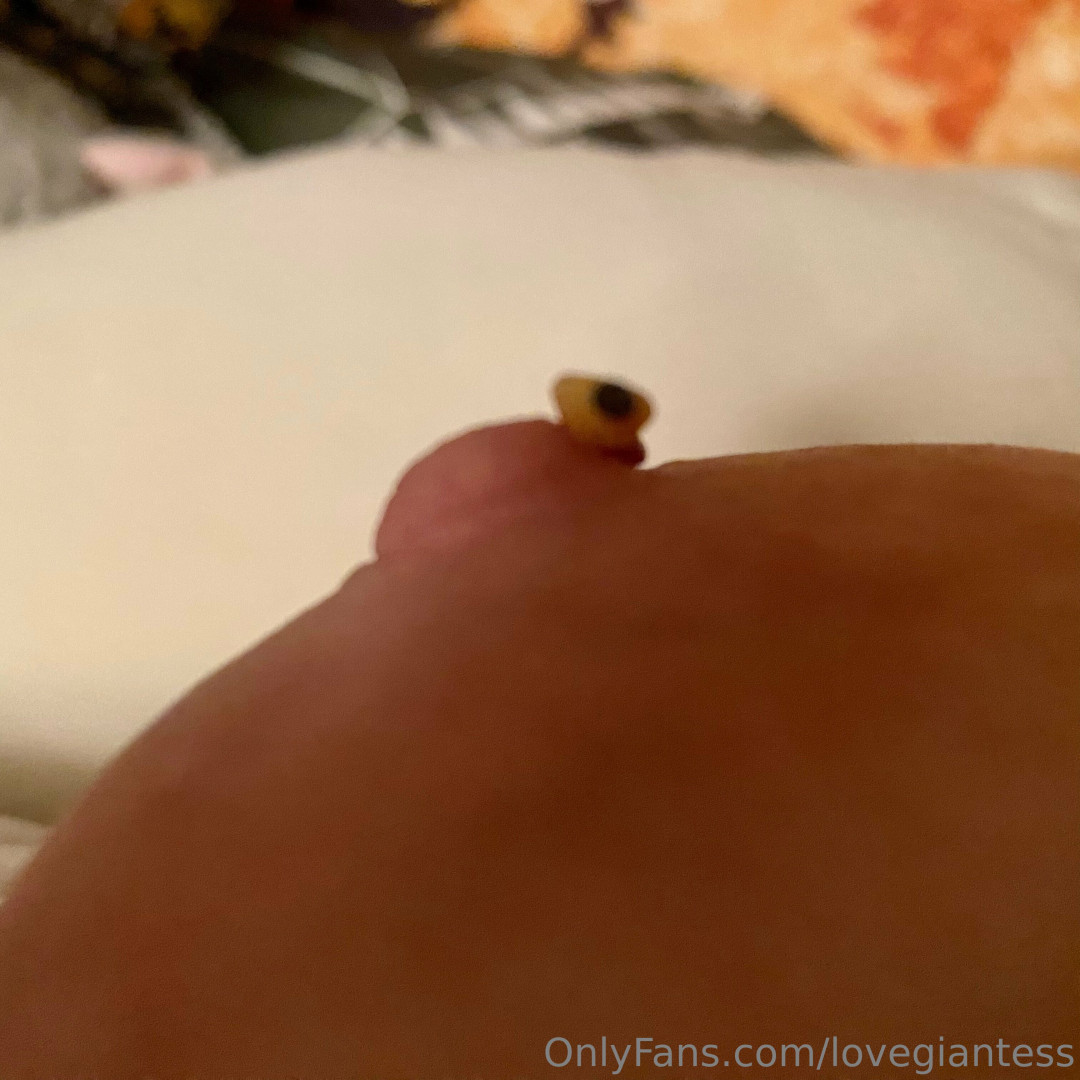 Photo by lovegiantess published on June 23,2023 07:10:07 - BestThots