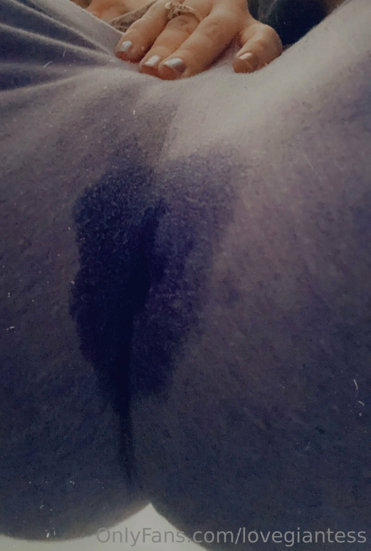 Photo by lovegiantess published on June 23,2023 07:14:45 - BestThots