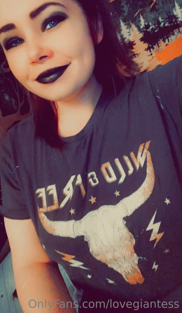 Photo by lovegiantess published on June 23,2023 07:15:25 - BestThots