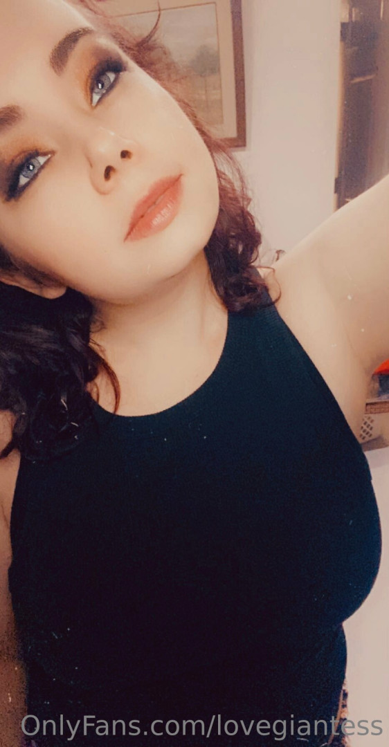 Photo by lovegiantess published on June 23,2023 07:22:59 - BestThots