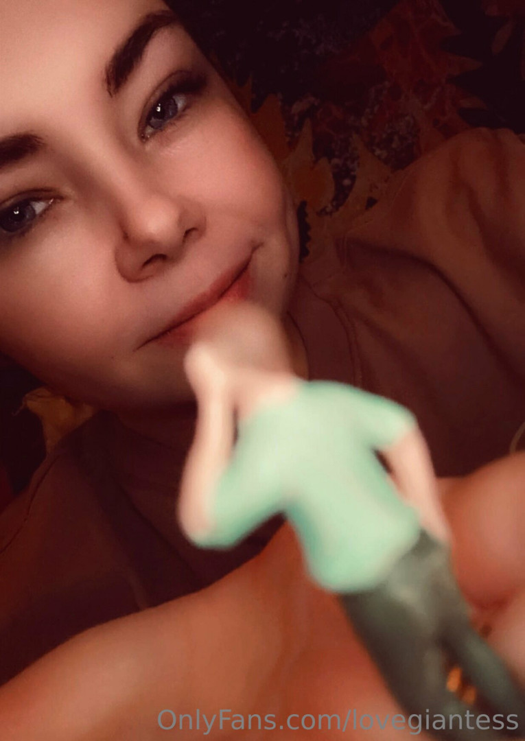 Photo by lovegiantess published on June 23,2023 07:23:10 - BestThots