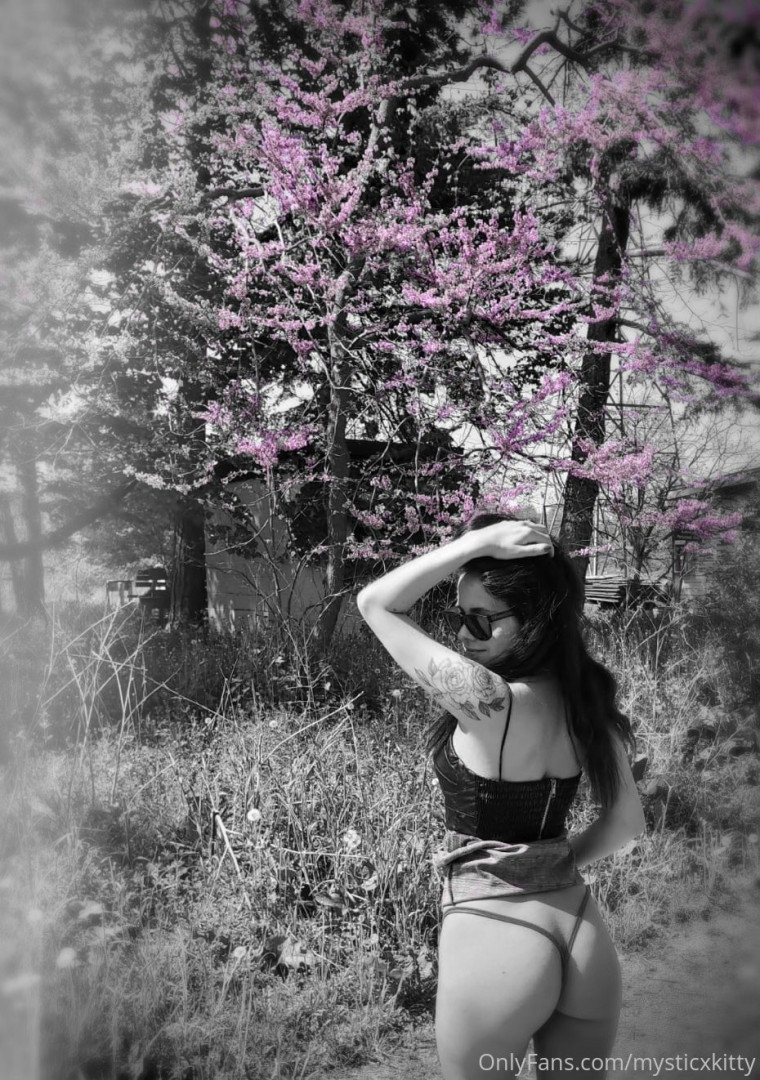 Photo by mysticxkitty published on June 6,2023 22:33:26 - BestThots