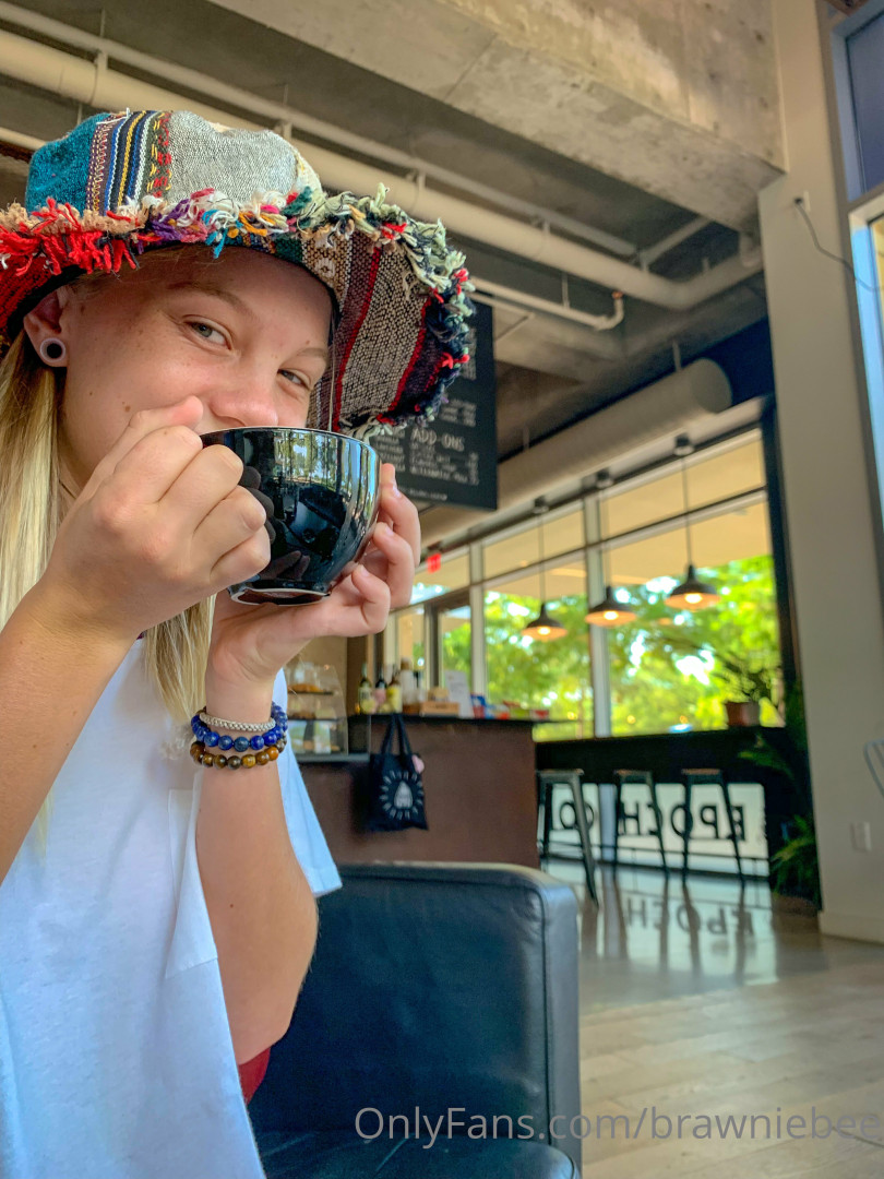 Photo by brawniebee published on December 10,2023 19:21:45 - BestThots