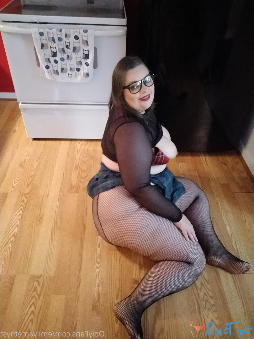 Photo by phoebegoth published on December 21,2024 03:10:18 - BestThots