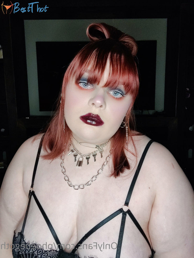 Photo by phoebegoth published on December 21,2024 06:10:35 - BestThots