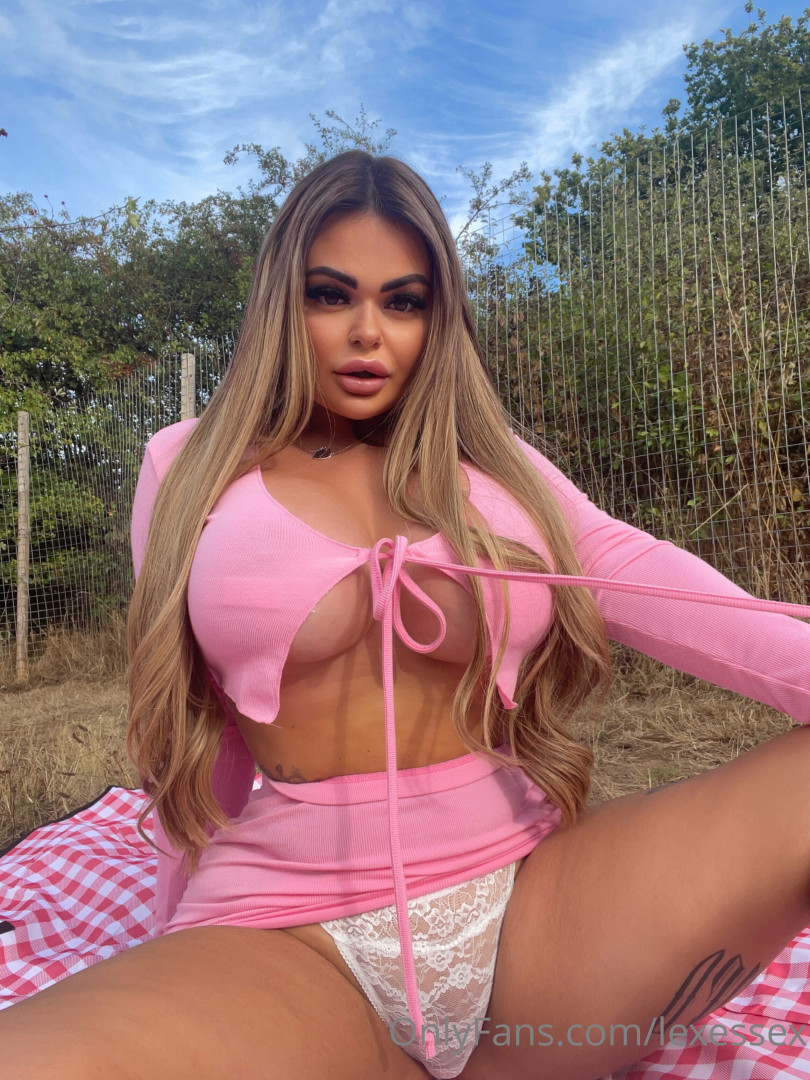 Photo by lexessex published on July 8,2023 19:09:10 - BestThots