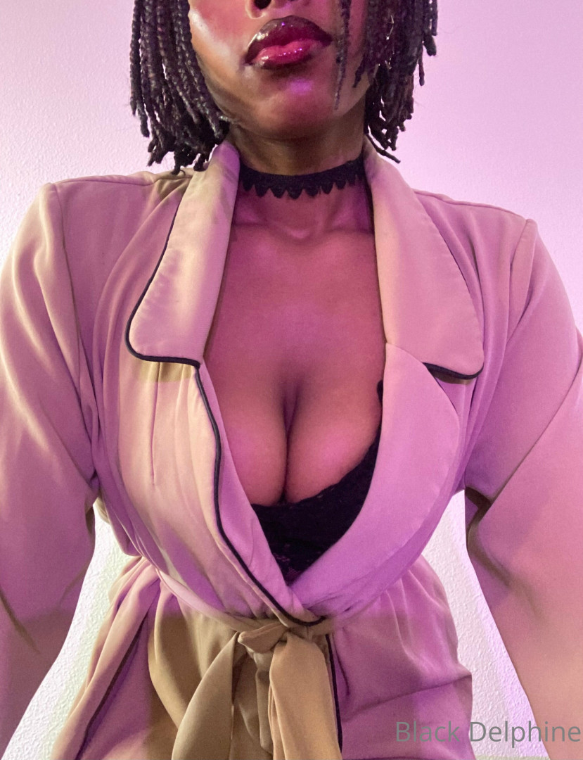 Photo by blackdelphine published on June 2,2023 20:02:20 - BestThots