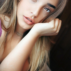 arianavanx #8614358