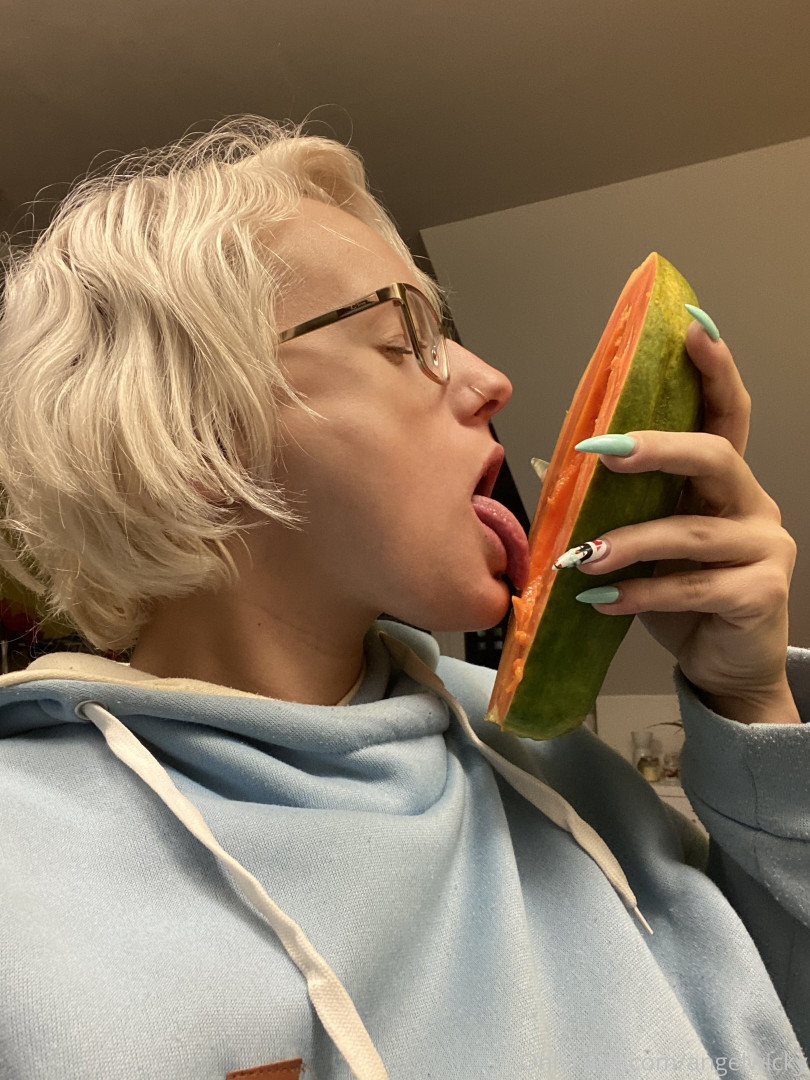 Photo by angelwicky published on November 21,2023 15:43:49 - BestThots