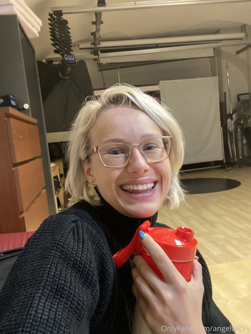 Photo by angelwicky published on November 21,2023 15:46:15 - BestThots