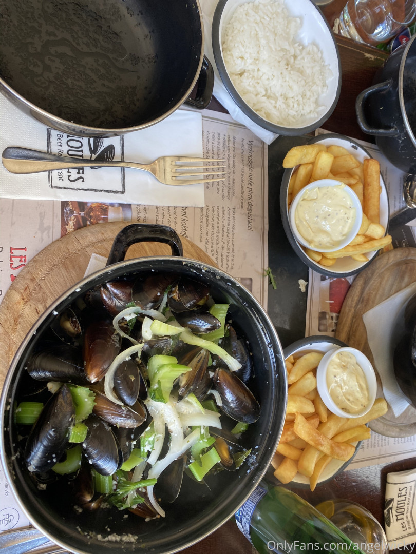 Photo by angelwicky published on November 21,2023 15:48:18 - BestThots