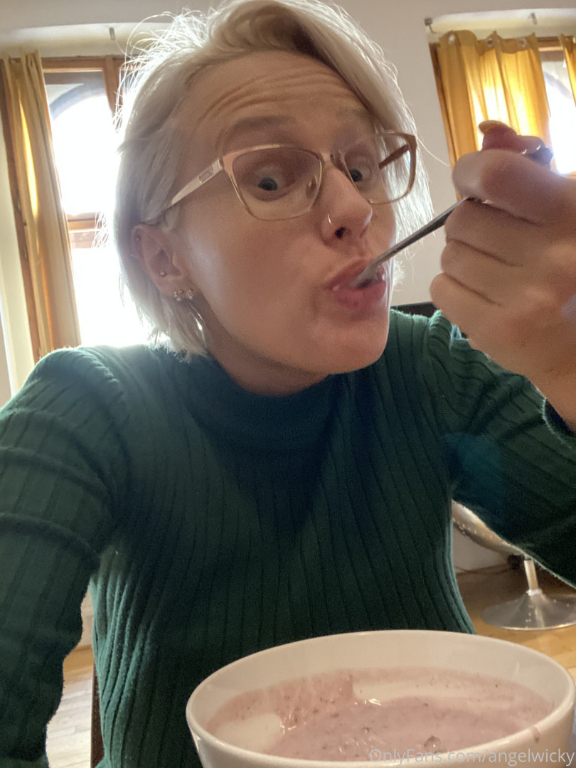 Photo by angelwicky published on November 21,2023 15:48:34 - BestThots