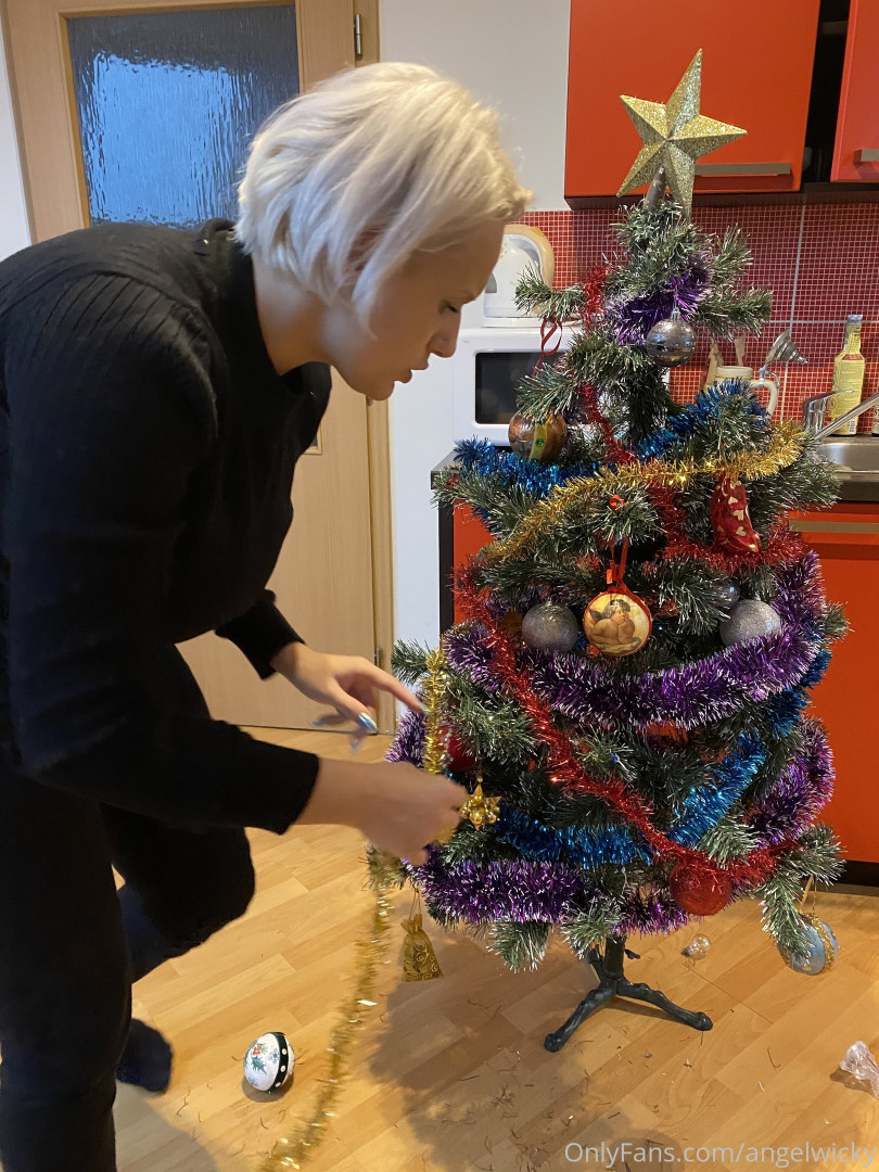 Photo by angelwicky published on November 21,2023 15:48:45 - BestThots