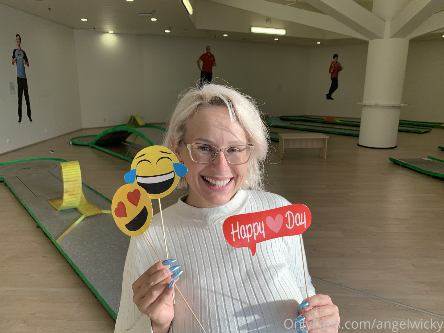 Photo by angelwicky published on November 21,2023 15:48:56 - BestThots