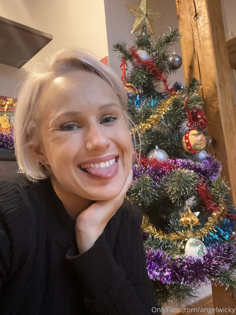 Photo by angelwicky published on November 21,2023 15:49:24 - BestThots