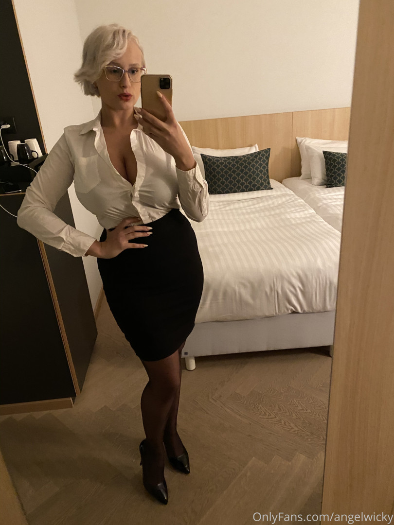 Photo by angelwicky published on November 21,2023 15:50:12 - BestThots