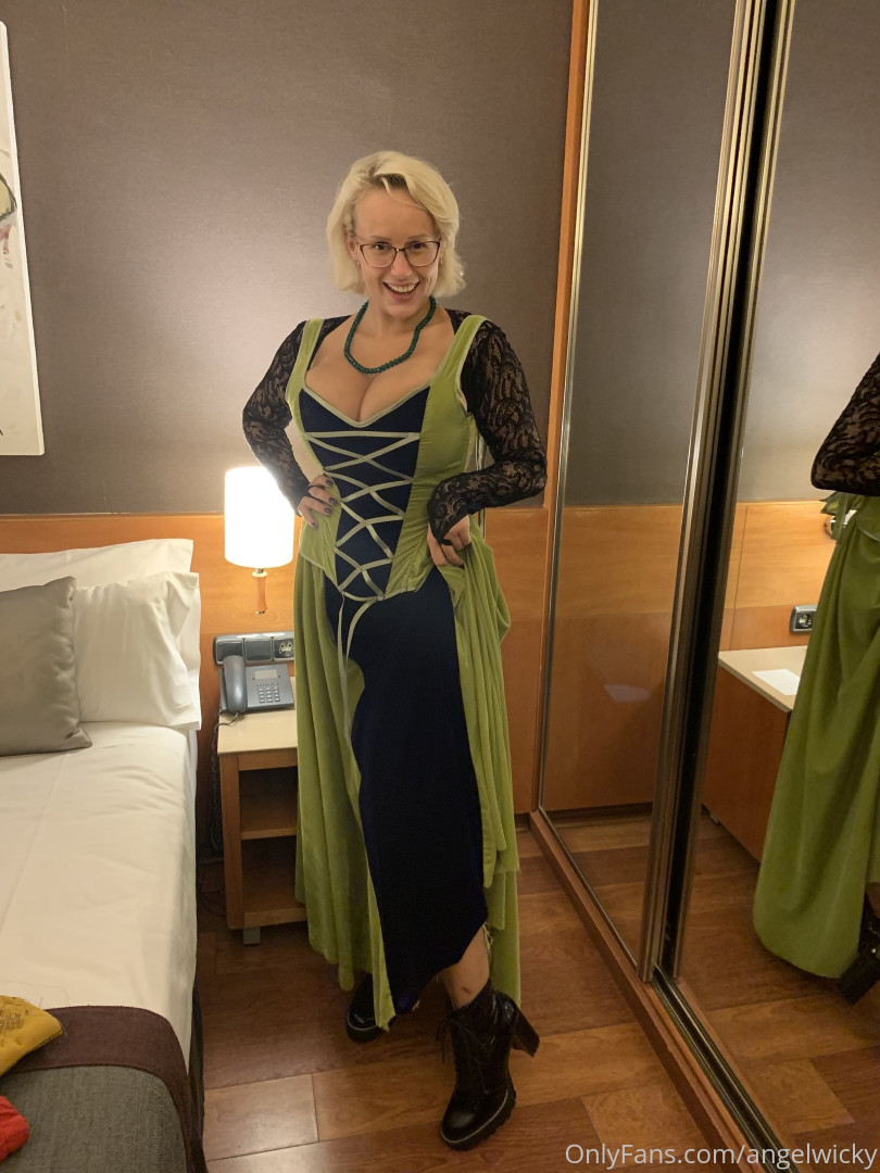 Photo by angelwicky published on November 21,2023 15:50:28 - BestThots