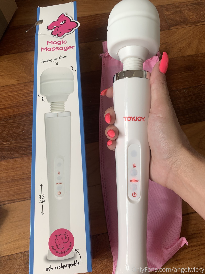 Photo by angelwicky published on November 21,2023 15:50:39 - BestThots