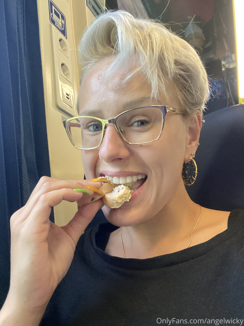 Photo by angelwicky published on November 21,2023 15:50:40 - BestThots