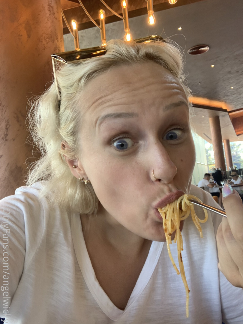 Photo by angelwicky published on November 21,2023 15:51:08 - BestThots