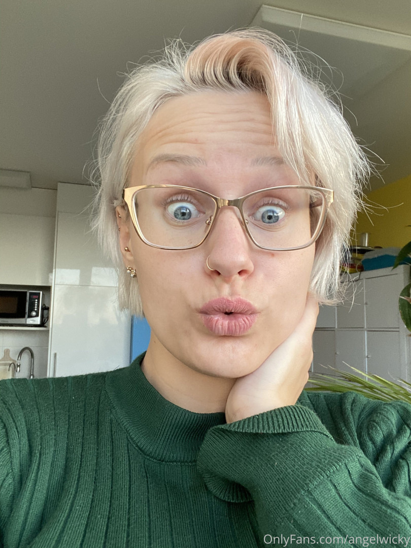 Photo by angelwicky published on November 21,2023 15:52:36 - BestThots