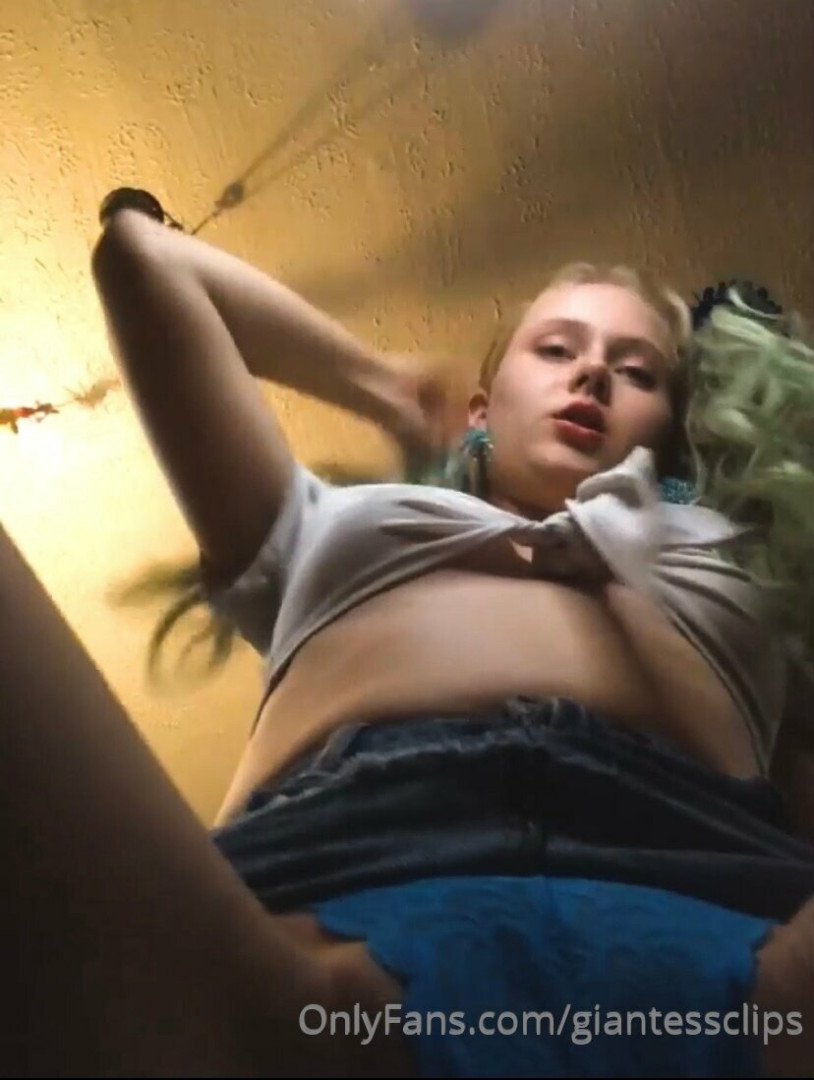 Photo by giantessclips published on January 15,2024 05:23:26 - BestThots