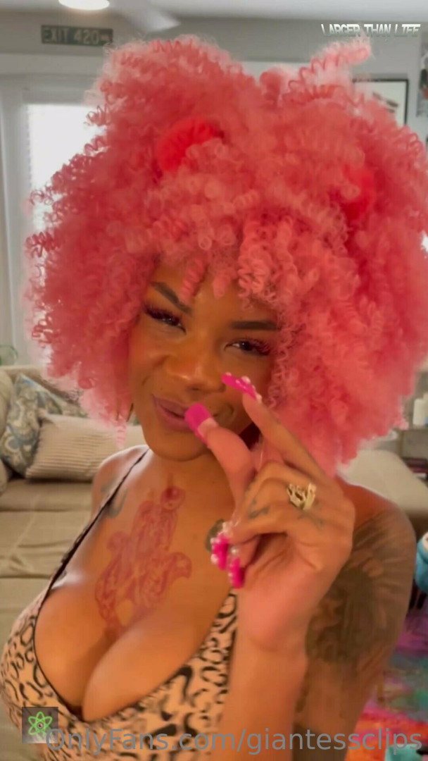 Photo by giantessclips published on January 15,2024 05:24:26 - BestThots