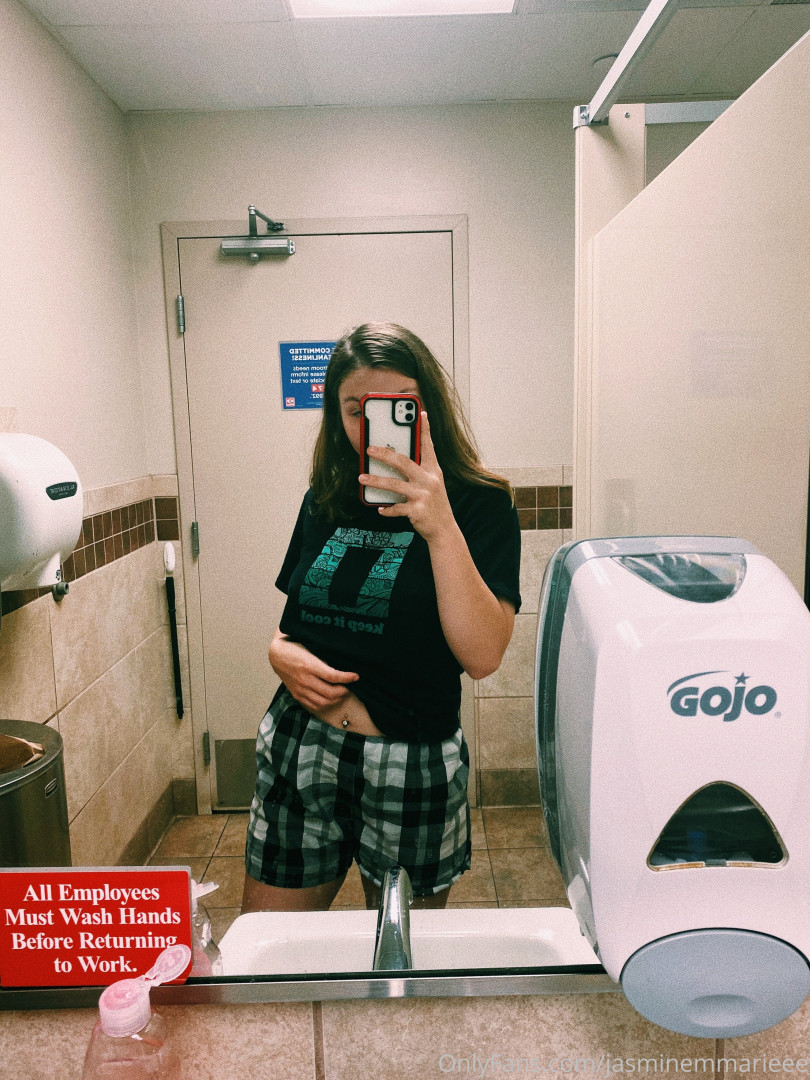 Photo by jasminemmarieee published on October 17,2023 06:17:39 - BestThots