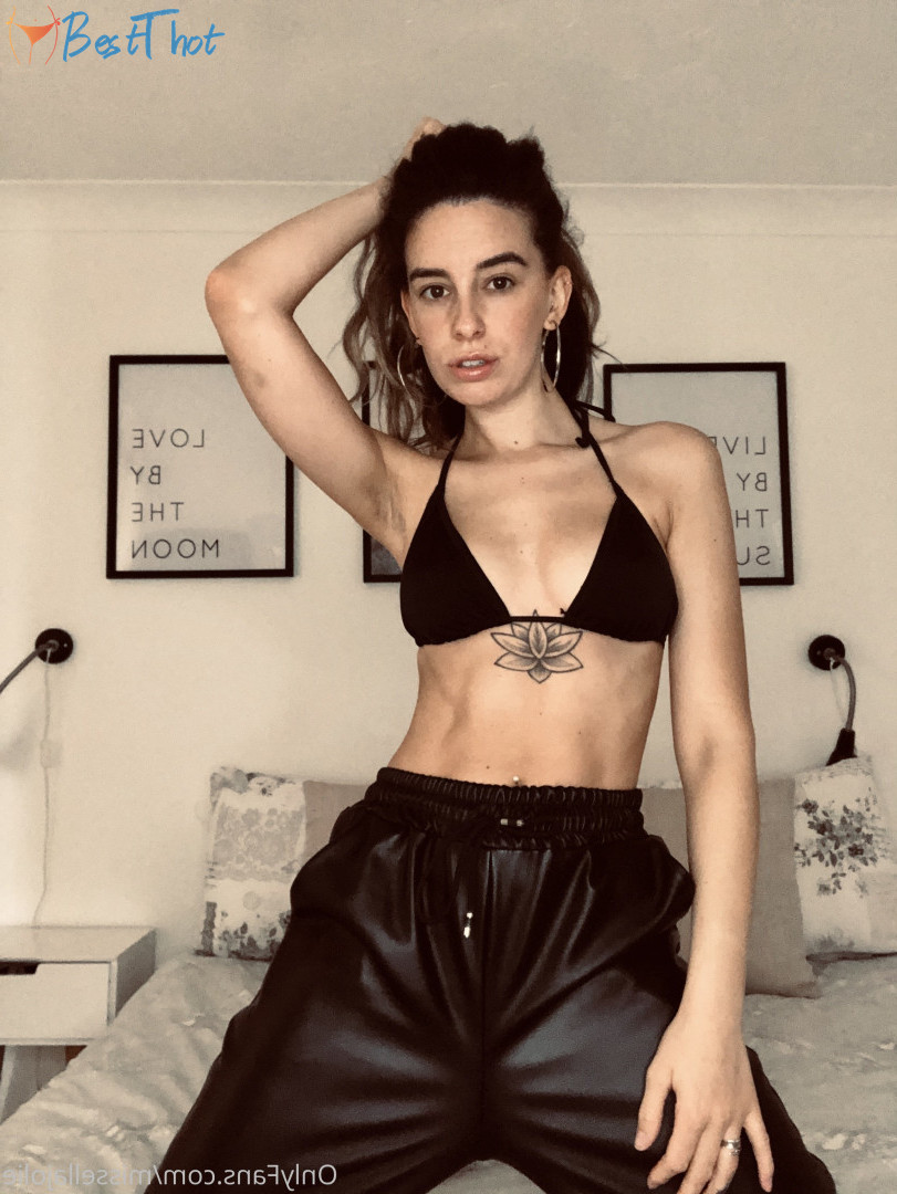 Photo by missellajolie published on December 22,2024 10:09:56 - BestThots