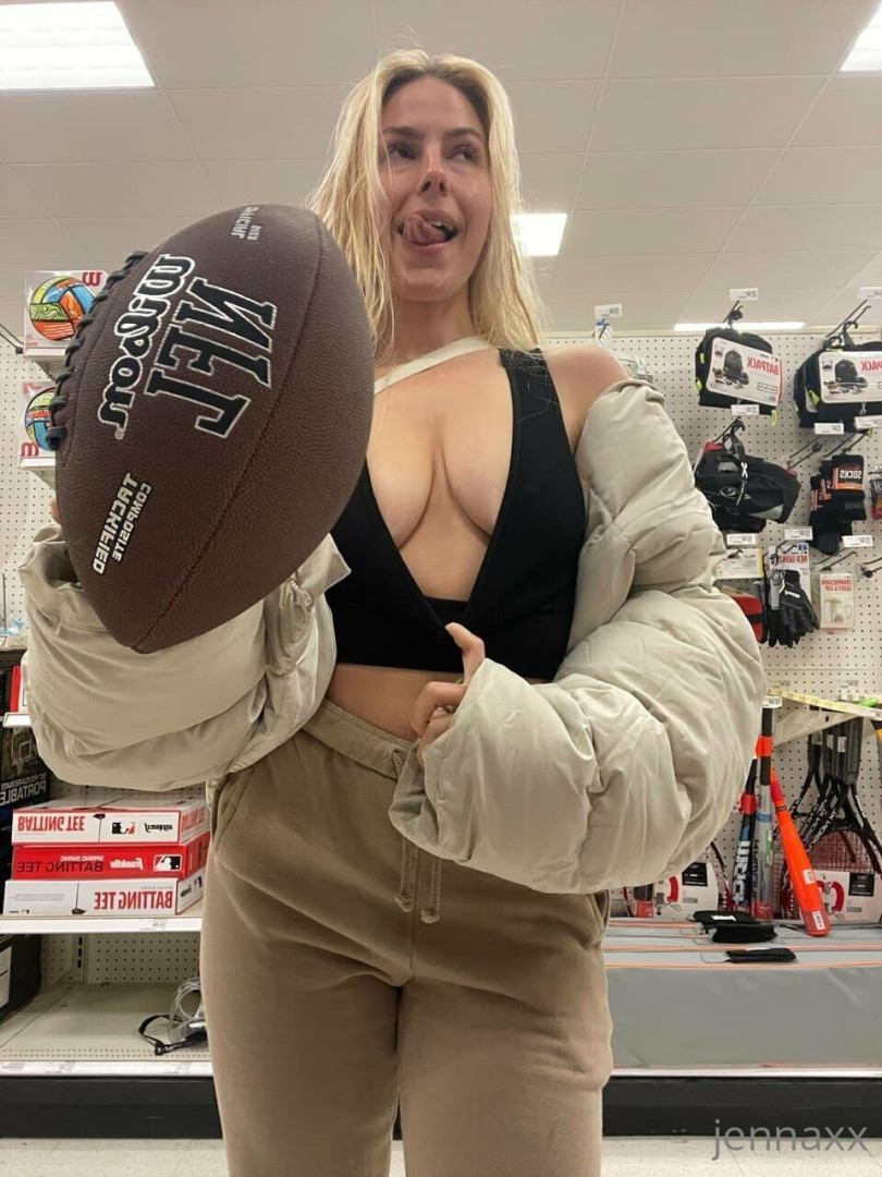 Photo by jennaxx published on August 30,2023 05:27:06 - BestThots