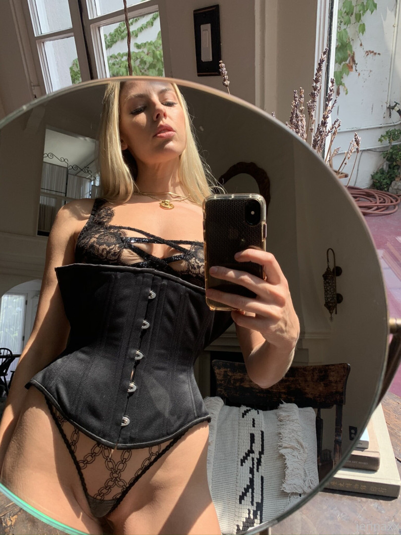 Photo by jennaxx published on August 30,2023 06:31:07 - BestThots