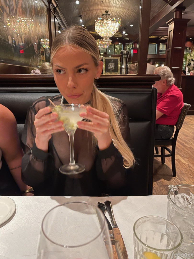 Photo by jennaxx published on August 30,2023 07:35:51 - BestThots