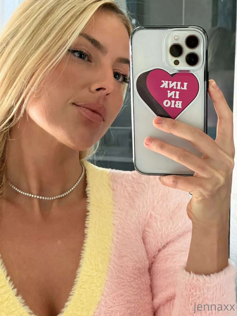 Photo by jennaxx published on August 30,2023 11:04:20 - BestThots