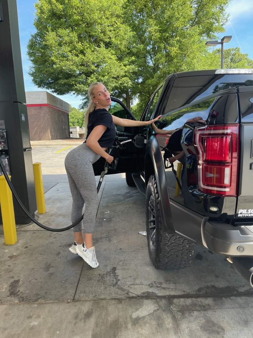 Photo by jennaxx published on August 30,2023 11:06:44 - BestThots