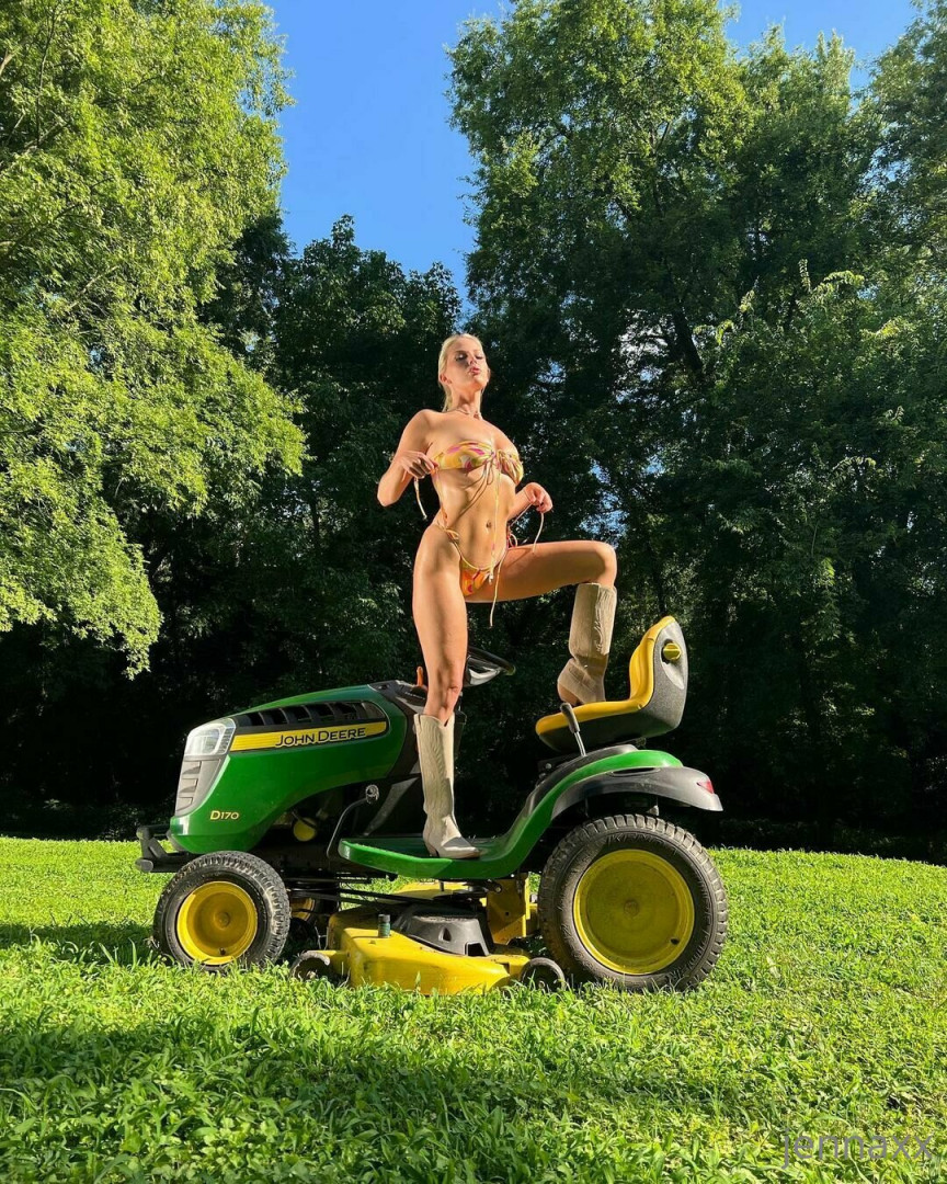 Photo by jennaxx published on August 30,2023 14:11:39 - BestThots